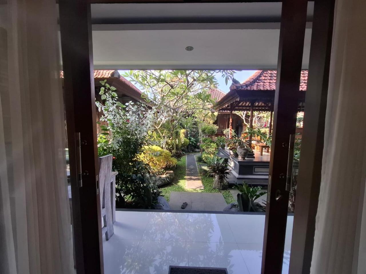 Готель Nang Ade House Убуд Екстер'єр фото